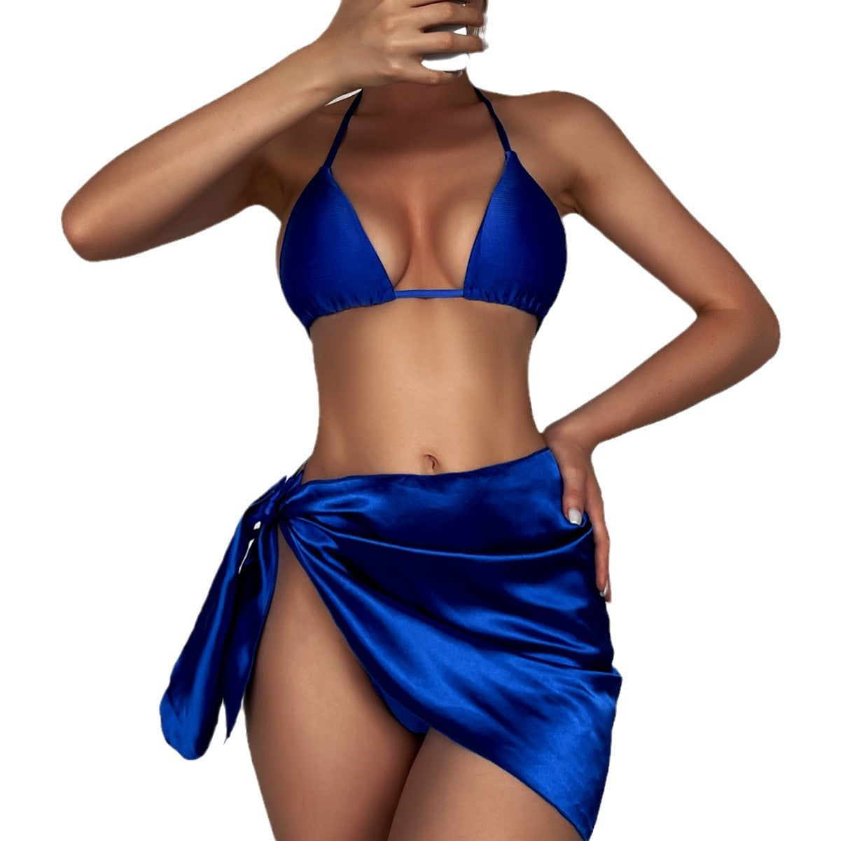 Ensemble bikini 3 pièces satin bleu marine : haut triangle, bas échancré et paréo noué
