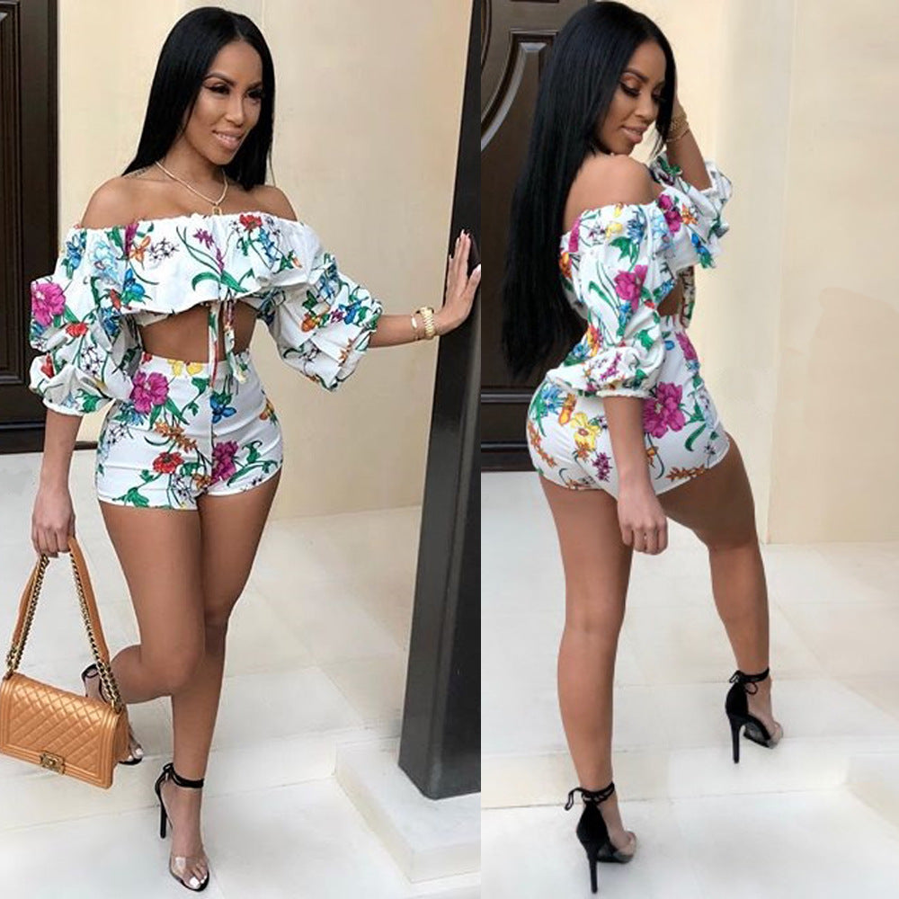 Ensemble femme imprimé fleuri : top à épaules dénudées manches bouffantes, short assorti