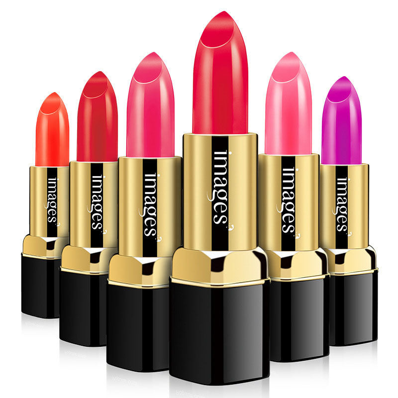 Ensemble de rouges à lèvres en tubes noirs et étuis dorés, teintes roses et rouges
