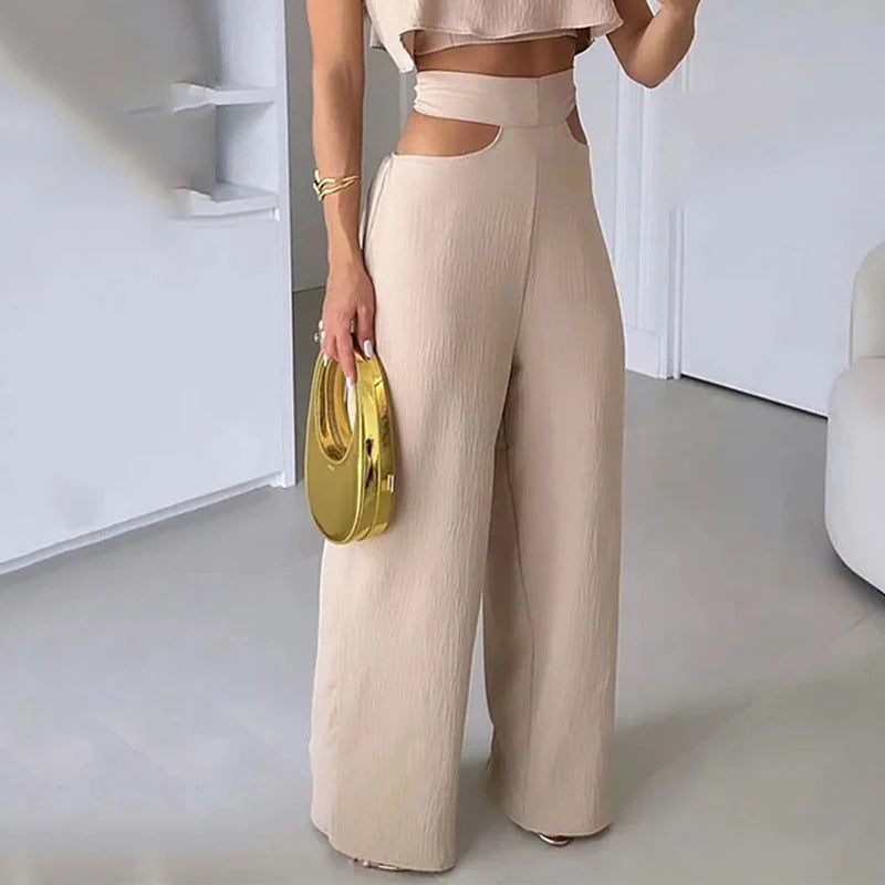 Ensemble beige : pantalon large taille échancrée et top court à bretelles