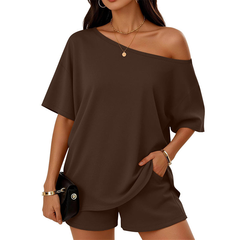 Ensemble femme: top asymétrique manches courtes et short, marron