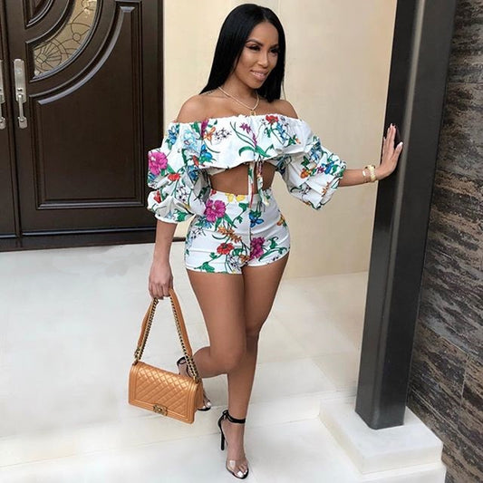 Ensemble femme à top épaules dénudées manches longues et short imprimé floral multicolore
