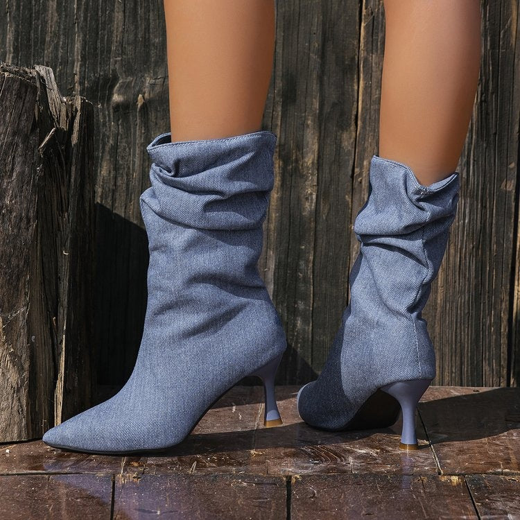 Bottines denim bleu ciel à talon stiletto, bout pointu, fronces au mollet