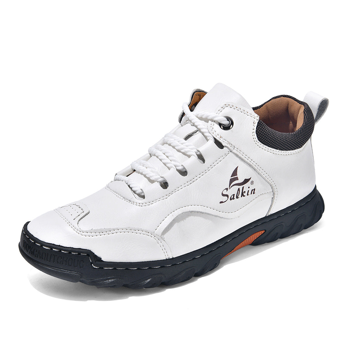 Chaussures plates à lacets bout rond blanches, semelle noire épaisse, logo Saikin sur le côté