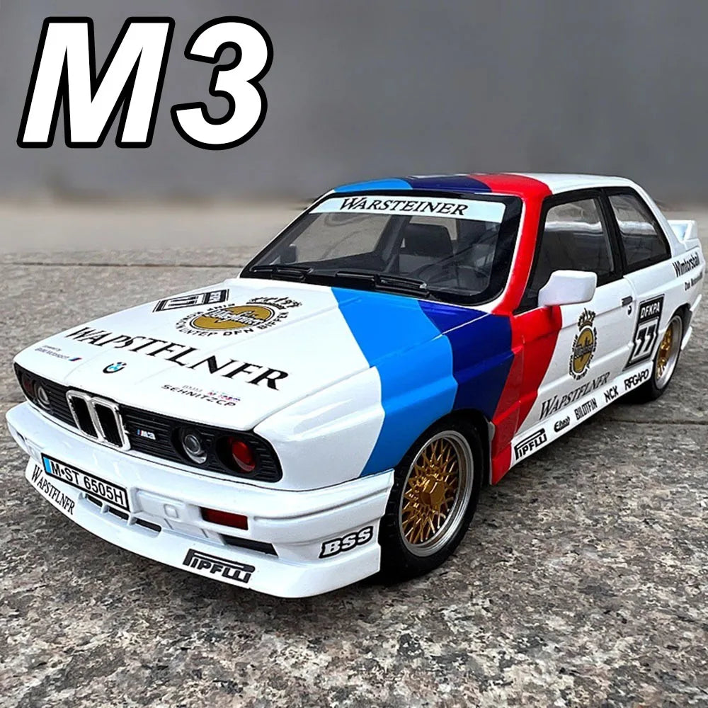 M3 GTR M4 Alliage métal Miniature 1/24 avec portes et capot ouvrant lumière et pile inclus
