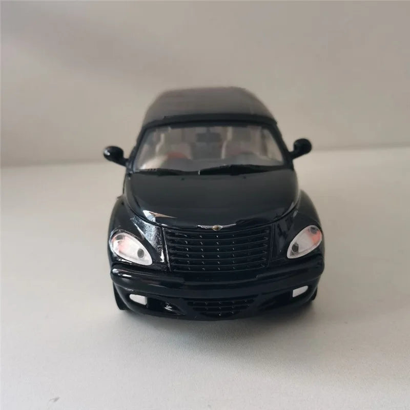 Chrysler PT Cruiser 1:24 - Modèle Réduit Rétro en Alliage