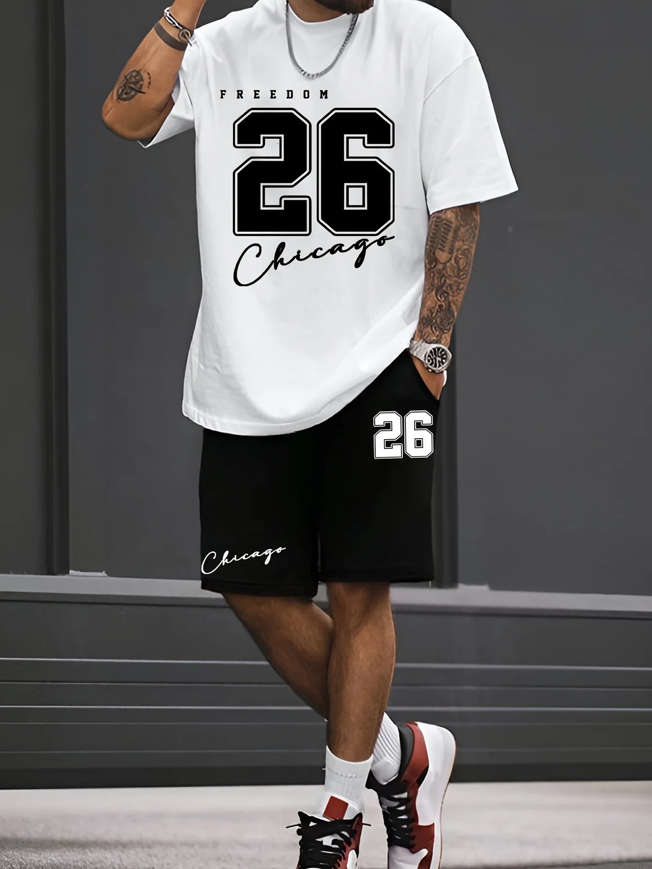 Ensemble t-shirt blanc et short noir homme, imprimé 26 devant et sur le short