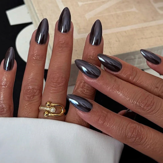 Faux ongles pointus , Aurora noir, blanc, nacré, brillant