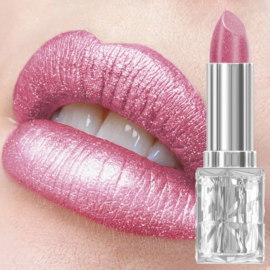 Rouge à lèvres velours pailleté métallisé mauve rosé, lèvres rapprochées et étui