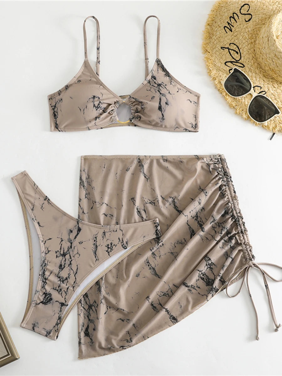 Bikini Triangle 3 Pièces avec Jupe - Détails Anneaux Métal - String Brésilien