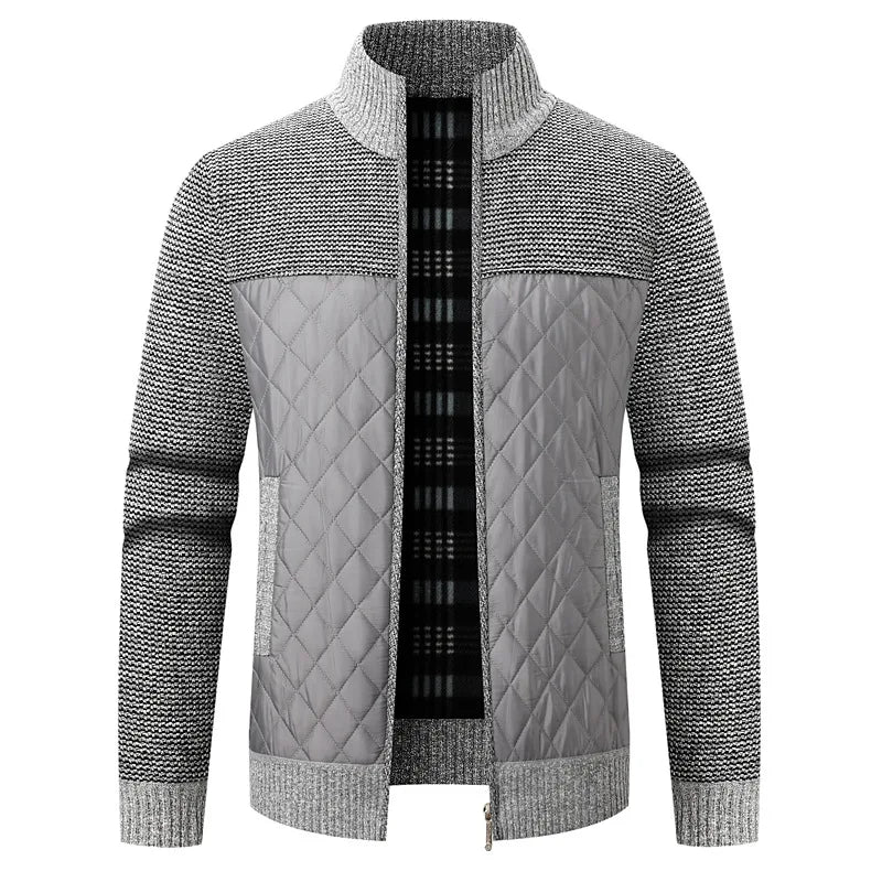 Cardigan zippé homme gris clair : empiècements matelassés gris, col montant côtelé.