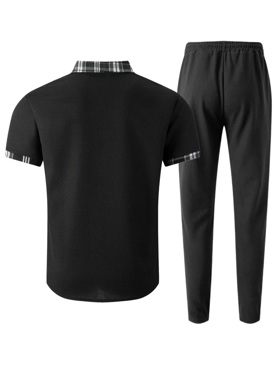 Ensemble chemise noire manches courtes avec empiècements à carreaux, pantalon noir à taille élastique