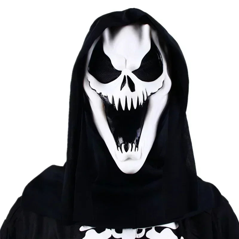 Faites frissonner la nuit avec ce masque d’Halloween terrifiant