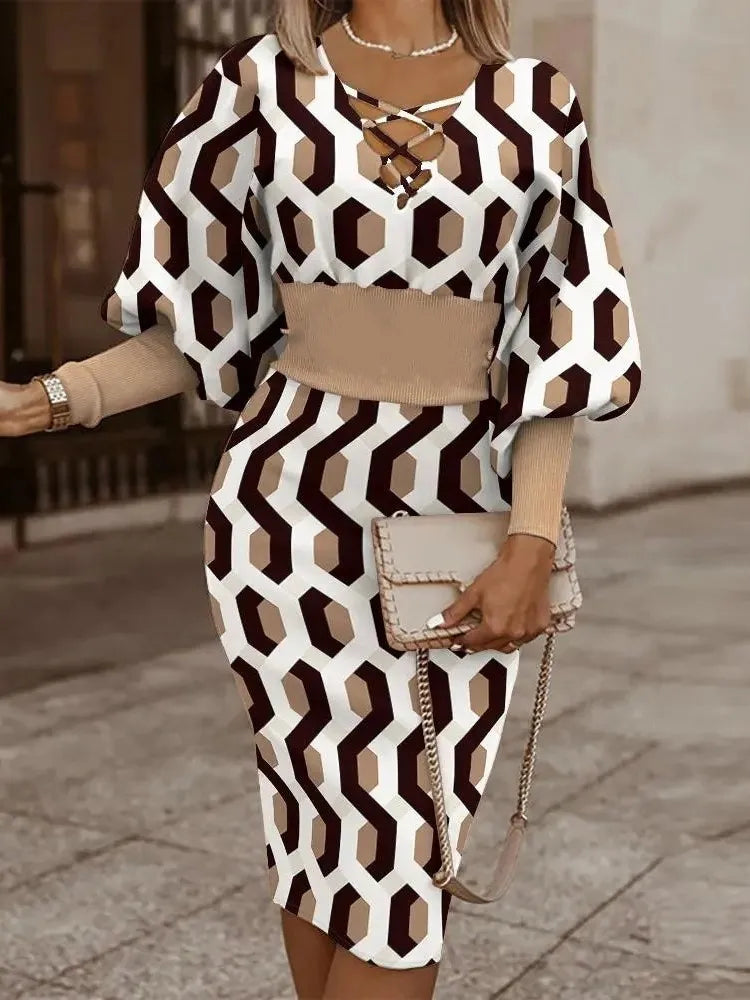Robe mi-longue à col V, manches longues, imprimé géométrique blanc et bordeaux