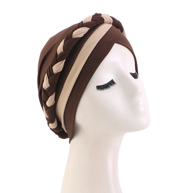 Turban tressé café et beige, rayures contrastées avec tresse torsadée sur le côté