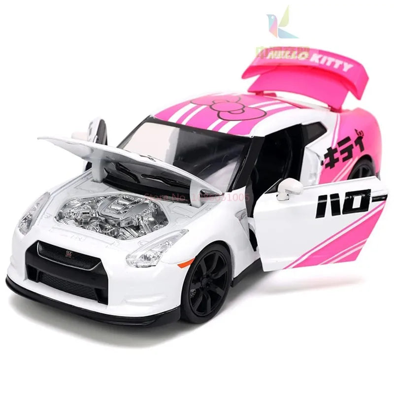 coffret collector Hello Kitty figurine nissan GTR R34 custom couleur rose / blanc