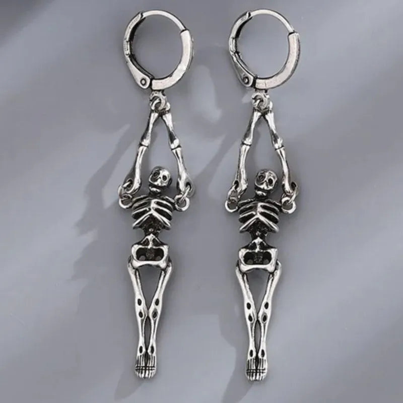 Boucles d'oreilles squelette argenté idéal pour halloween