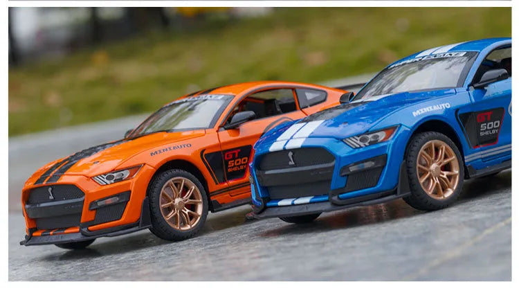 1:24 Ford Mustang Shelby GT500 en métal avec son et lumières