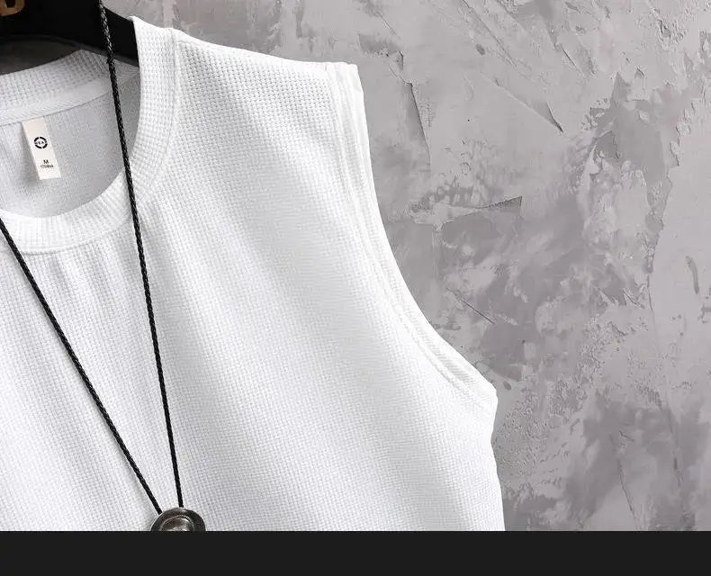 Ensemble blanc : t-shirt col rond et short à cordon, vue rapprochée