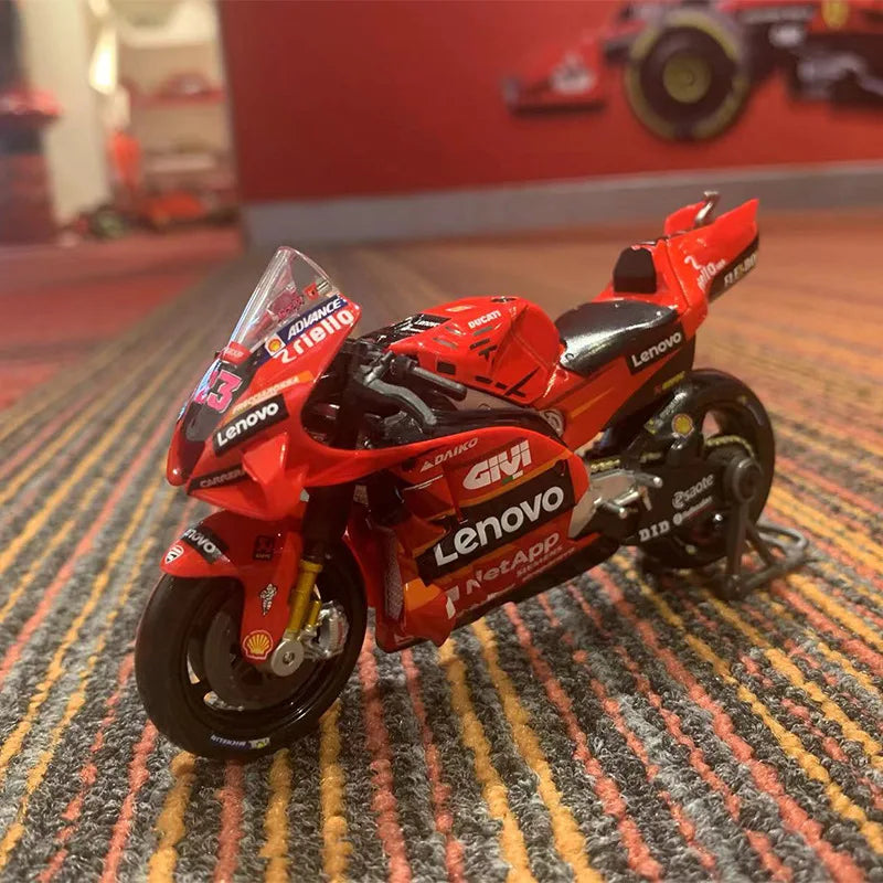 moto GP de collection 1/18 métal avec support/a partir de 14ans
