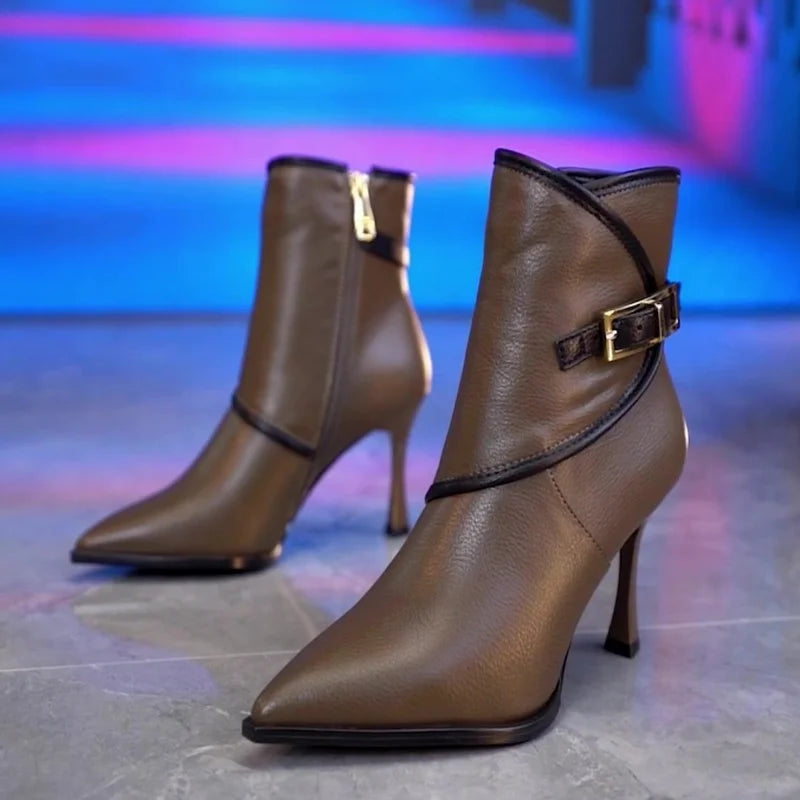 Bottines femme à talons hauts marron, bout pointu, bride latérale à boucle