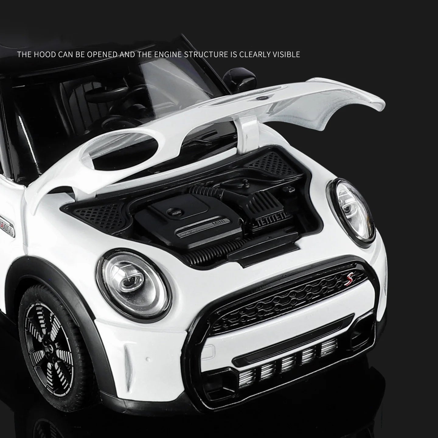 Mini Countryman S 1:18 blanc, face avant avec capot ouvert et moteur visible