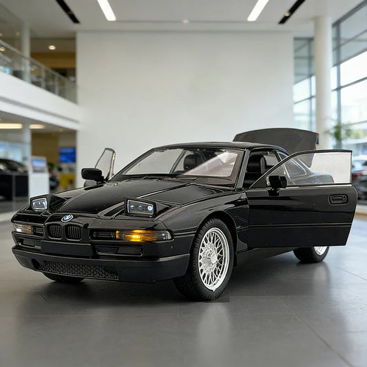 BMW 850 CSI 1:24 - Modèle Réduit en Alliage avec Son et Lumière