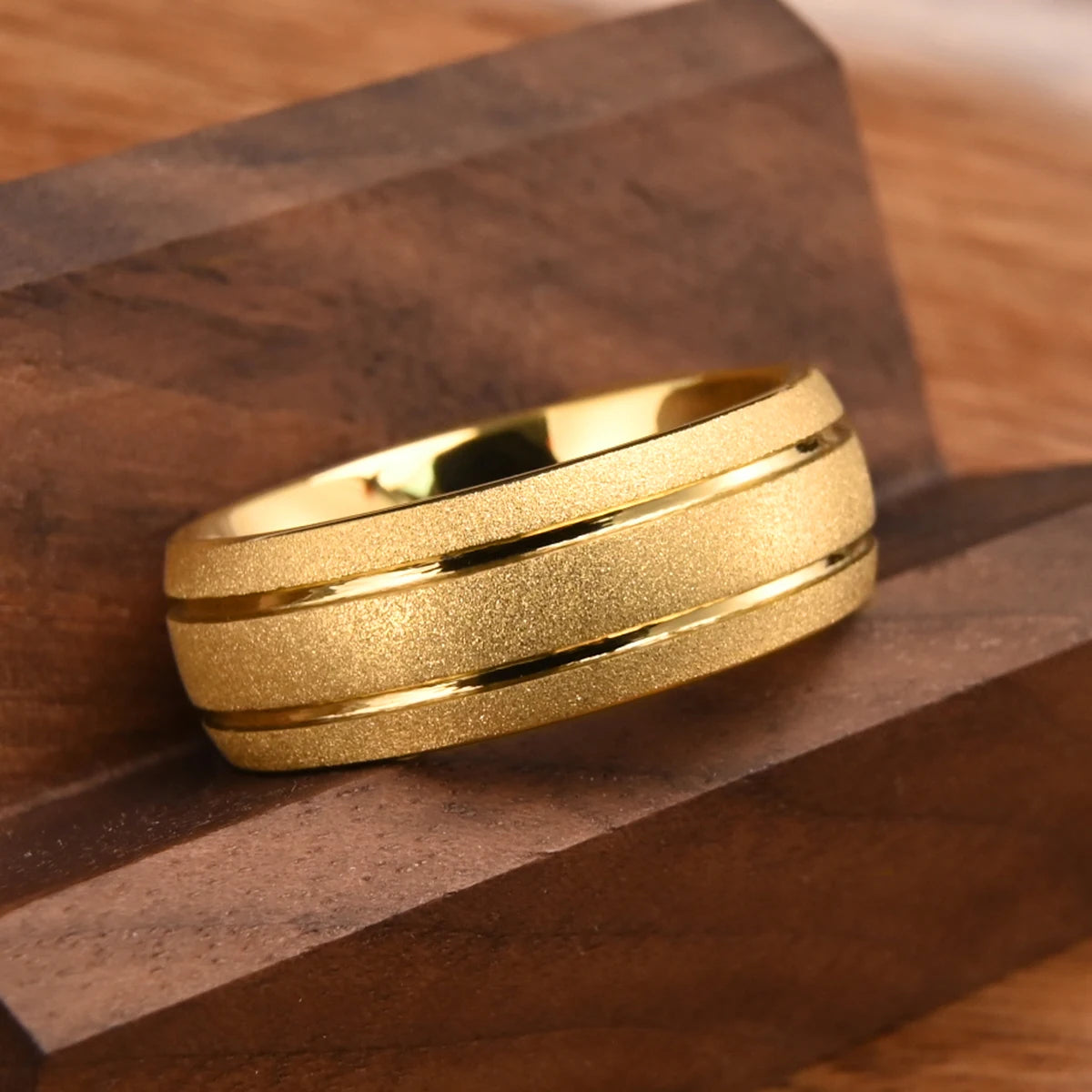 Bague dorée en tungstène de haute qualité 8MM pour homme