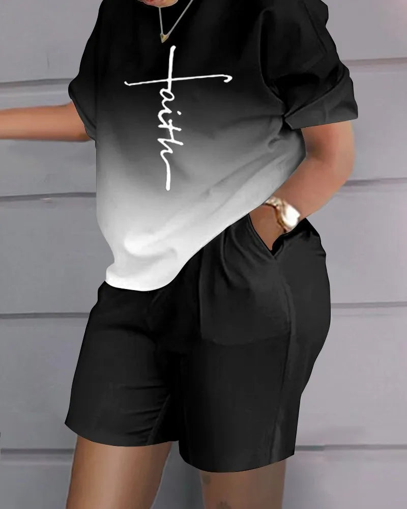 Ensemble deux pièces : t-shirt noir-gris dégradé avec inscription blanche et short noir