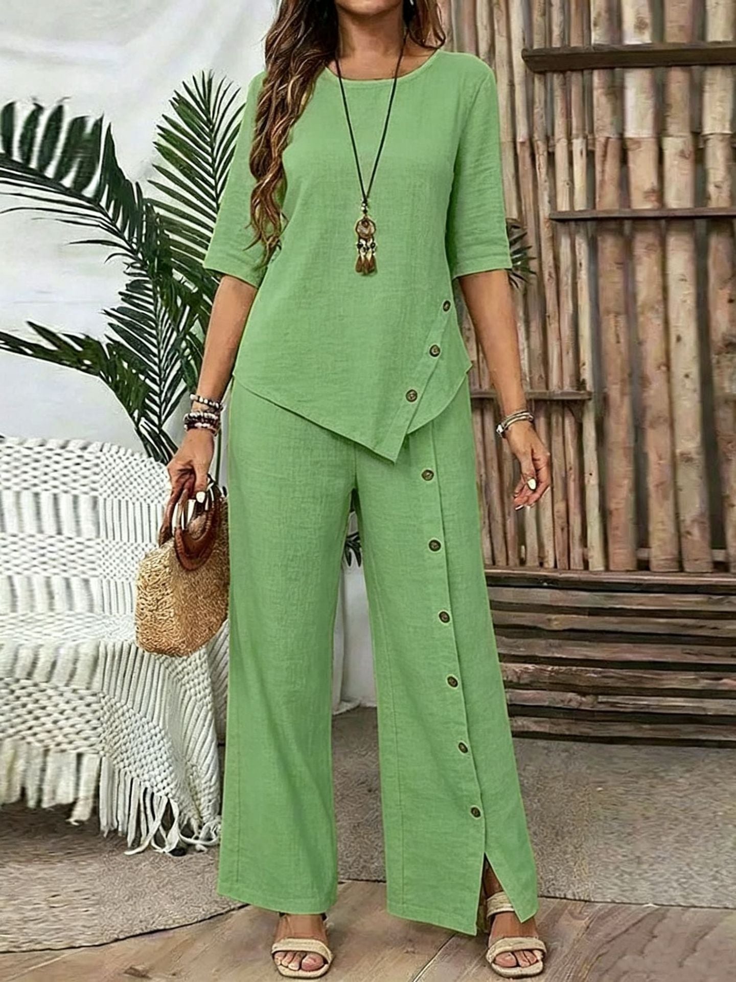 Ensemble chemise boutonnée à manches mi-longues et pantalon évasé, vert